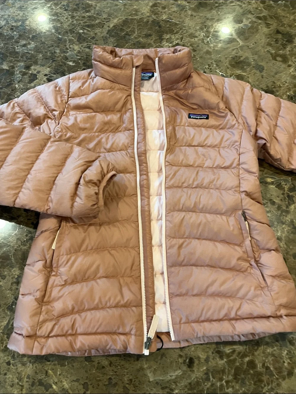 Patagonia Girls’ Down Sweater Insulated Jacket size XL 14 Pink